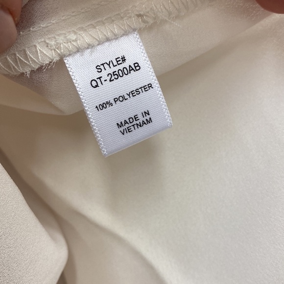 KENNEDY PERFECT TOP NWT Linen - Picture 5 of 5